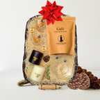 Capricho de café con tazas Leonardo y velas decorativas Casa Armida